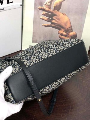 Loewe A411FC1X83 Flamenco clutch in Nappa Calfskin Loe8015 - Default Title - View 6