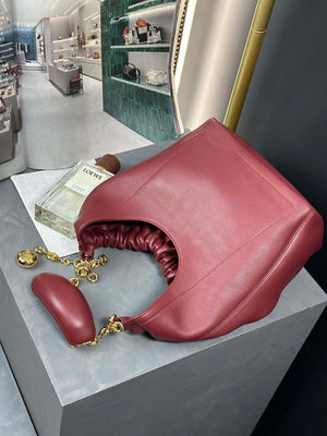 Loewe A914Q37X01 Medium Squeeze bag in nappa lambskin Wine Red - Default Title - View 5