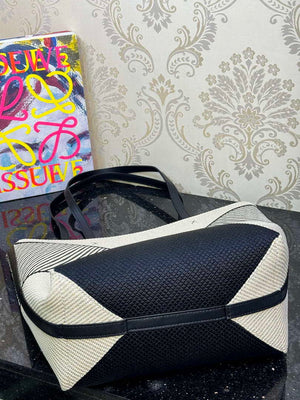 Loewe Medium Puzzle Fold tote in Linen embroidery A657G50X01 Beige and Black - Default Title - View 5