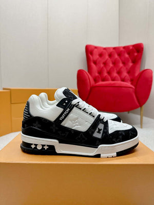 Louis Vuitton 1A9JG2 Men Women's LV Trainer Sneaker L62484 - Fmale-Euro 35=US 4 - View 2