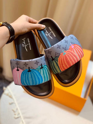 Louis Vuitton 1ABD91 LV x YK Pool Pillow Flat Comfort Mule L68353 - 35 - View 3
