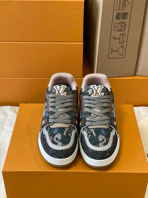 Louis Vuitton 1AC5AL Men Women's LV Trainer Sneaker L62400 - Fmale-Euro 35=US 4 - View 3