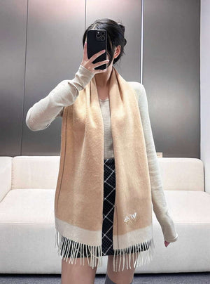 Louis Vuitton Classic Cashmere Scarf Scarf L60358 - Default Title - View 1