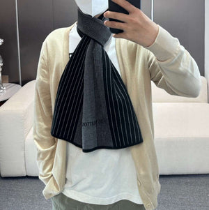 Louis Vuitton Classic Plaid Jacquard Cashmere Scarf L60381 - Default Title - View 2