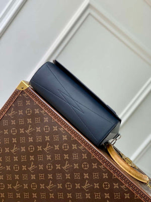Louis Vuitton LV M11599 Takeoff Messenger MM Navy Blue - Default Title - View 4