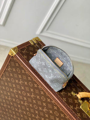 Louis Vuitton LV M13751 Pochette Cosmétique PM Other Monogram Canvas Gray - Default Title - View 9