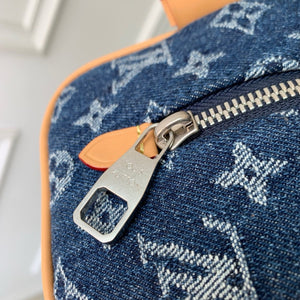 Louis Vuitton LV M28363 Locker Dopp Kit Bag Blue - Default Title - View 5