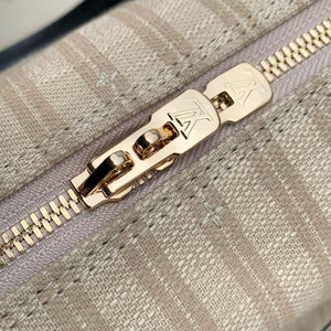 Louis Vuitton LV M28761 Speedy Bandoulière 22 Bag Beige/Monogram - Default Title - View 5