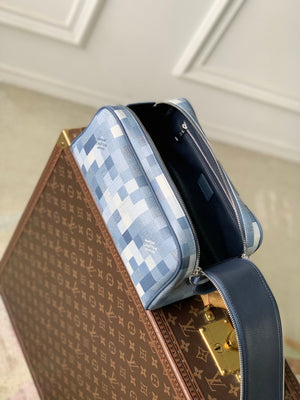 Louis Vuitton LV M28847 Dopp Kit Bag Denim Blue - Default Title - View 3