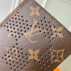 Louis Vuitton LV M29285 Passport Cover Blue - Default Title - View 4