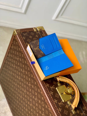 Louis Vuitton LV M29285 Passport Cover Blue - Default Title - View 9