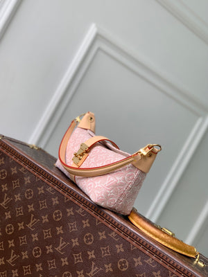 Louis Vuitton LV M2A382 Pochette Mia Bag - Default Title - View 2