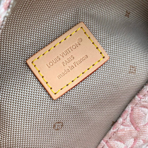 Louis Vuitton LV M2A382 Pochette Mia Bag - Default Title - View 8