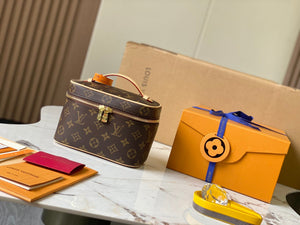 Louis Vuitton LV M44495 Nice Mini Vanity Case Monogram canvas Beige - Default Title - View 1