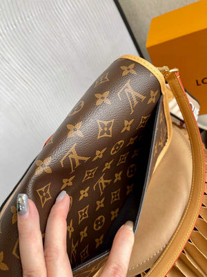 Louis Vuitton LV M45985 Diane Monogram Crossbody bag - Default Title - View 8