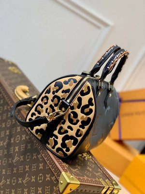 Louis Vuitton LV M58524 Speedy Bandouliere 25 Handbag Black - Default Title - View 2