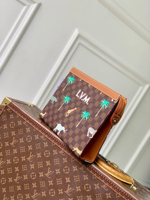 Louis Vuitton LV N40897 Pochette Voyage MM x The Darjeeling Limited - Default Title - View 2