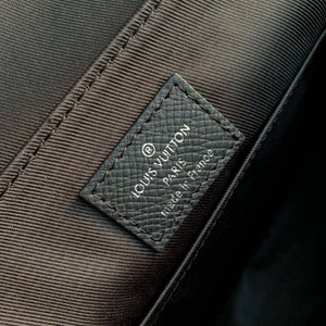 Louis Vuitton M30850 District PM Taiga infini Black - Default Title - View 9