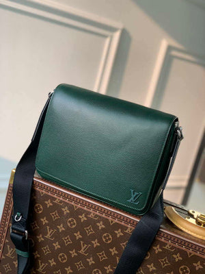 Louis Vuitton M30861 District PM Taiga infini Dark Green bag - Default Title - View 1