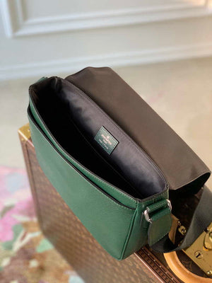 Louis Vuitton M30861 District PM Taiga infini Dark Green bag - Default Title - View 8