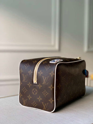Louis Vuitton M44494 dopp kit toilet pouch M85149 monogram canvas - Default Title - View 3