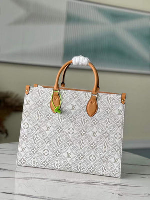 Louis Vuitton M59614 LV M46015 Onthego MM Monogram White - Default Title - View 1