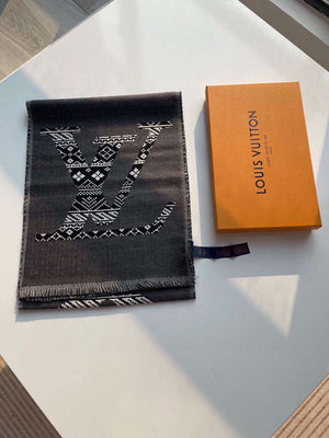 Louis Vuitton Scarves Fashion Scarf L38922 - Default Title - View 4