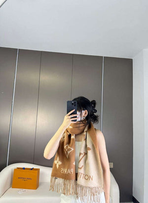 Louis Vuitton Scarves Fashion Scarf L38925 - Default Title - View 2