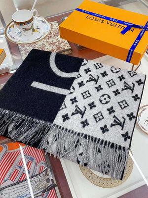 Louis Vuitton Scarves Fashion Shawl L38934 - Default Title - View 2
