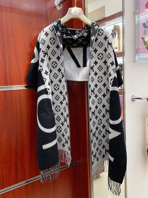 Louis Vuitton Scarves Fashion Shawl L38934 - Default Title - View 3