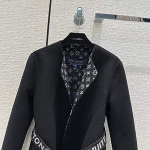 LV 1AA8SY Louis Vuitton Women's Fashion Clothing Wrap Coat L55723 - S - View 2