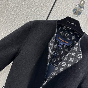 LV 1AA8SY Louis Vuitton Women's Fashion Clothing Wrap Coat L55723 - S - View 3