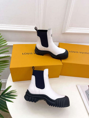 LV 1ABUJA Louis Vuitton Women's Ruby Flat Ankle Boot L75234 - 35 - View 5