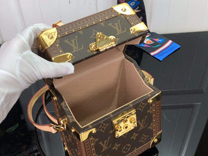 LV M10077 Louis Vuitton Camera Box - Default Title - View 9