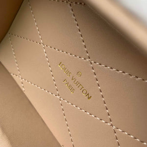 LV M10079 Louis Vuitton Camera Box Handbag White - Default Title - View 8