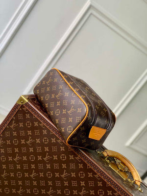 LV M12641 Louis Vuitton Locker Dopp Kit Taurillon Monogram Yellow - Default Title - View 2