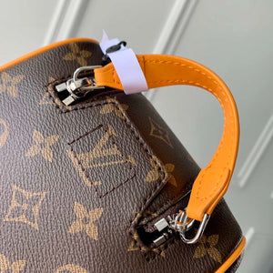 LV M12641 Louis Vuitton Locker Dopp Kit Taurillon Monogram Yellow - Default Title - View 6