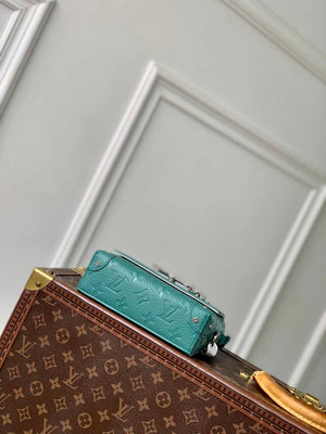 LV M13889 Louis Vuitton Steamer Wearable Wallet Misty Lake Green - Default Title - View 4