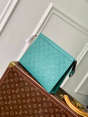 LV M13666 Louis Vuitton Pochette Voyage MM Bag new Green - Default Title - View 2