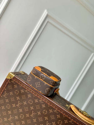 LV M14024 Louis Vuitton Amazone Cross-body Bag Monogram - Default Title - View 4