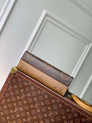 LV M14236 Louis Vuitton OnTheGo East West Chain Bag Monogram - Default Title - View 4