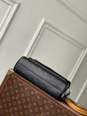 LV M14604 Louis Vuitton Anytime Flap Bag Black - Default Title - View 4