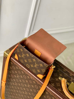 LV M14738 Louis Vuitton Steamer Wearable Wallet - Default Title - View 9
