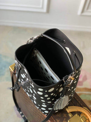 LV M21753 Louis Vuitton LV x YK N¨¦ono¨¦ MM Bag Black White - Default Title - View 8