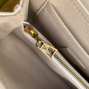 LV M21797 Louis Vuitton Hold Me Top-handle Bag Ivoire White - Default Title - View 9