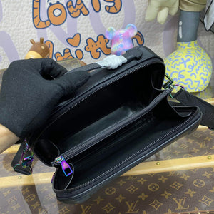 LV M21935 Louis Vuitton Future Trunk Bag Black - Default Title - View 9