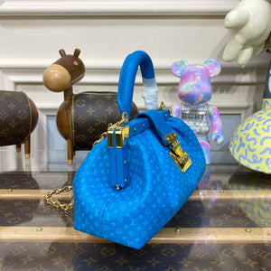 LV M22325 Louis Vuitton Monogram Clutch Blue - Default Title - View 2
