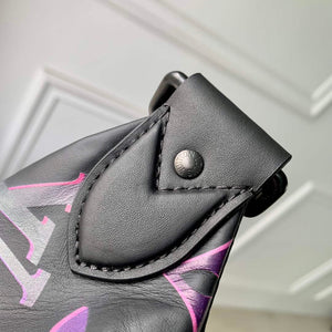 LV M22494 Louis Vuitton Comet Bumbag Black Borealis - Default Title - View 5