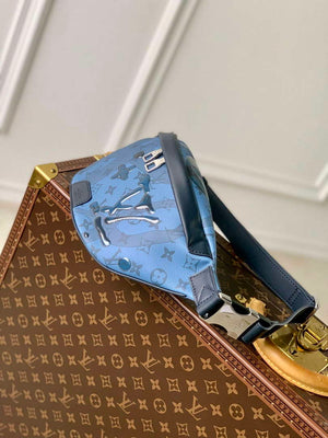 LV M22576 Louis Vuitton Discovery Bumbag Abyss Blue - Default Title - View 3
