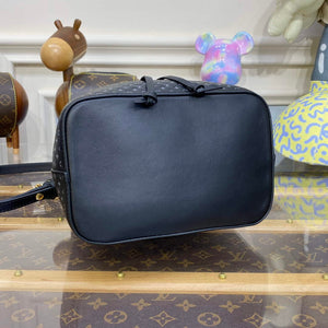LV M22598 Louis Vuitton N¨¦ono¨¦ BB Bucket Bag Black - Default Title - View 4